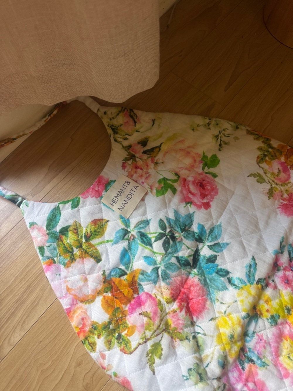 HEMANT & NANDITA White Quilted Tote with Pink, Green & Orange Floral Print - Picture 4 of 6
